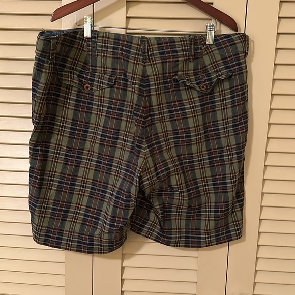 Men’s 40 inch olive green plaid Polo by Ralph Lauren shorts - Picture 6 of 15